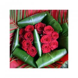 Classic Roses Bouquet - UK Only Classic Roses Bouquet - UK Only