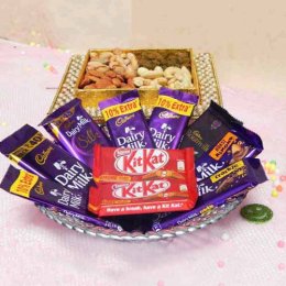 Chocolates & Dry Fruits Hamper Chocolates & Dry Fruits Hamper