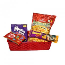 Basket With Chocolates & Namkeen Basket With Chocolates & Namkeen