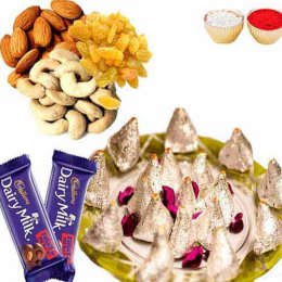 Kaju Samosa with Dry fruits & Chocolate Kaju Samosa with Dry fruits & Chocolate