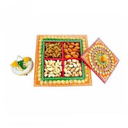 Square Dry fruits Box with Mix dry fruits 400 gms Square Dry fruits Box with Mix dry fruits 400 gms