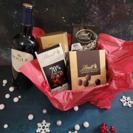 Lindt Hamper With Wine - USA Direct Lindt Hamper With Wine - USA Direct