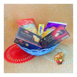 Chocolate Hamper With Basket Chocolate Hamper With Basket